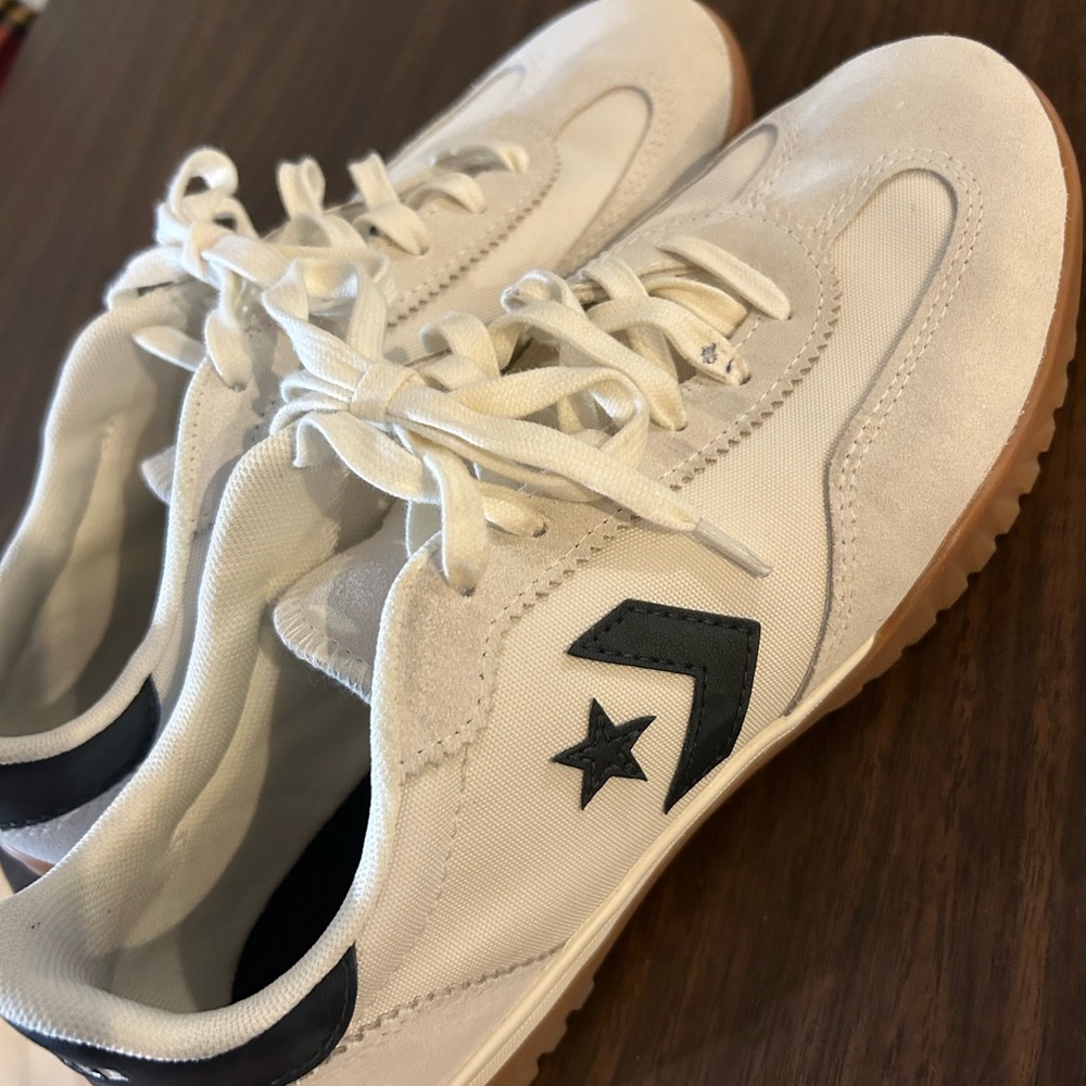 Converse Cream and Black Women's Sneakers
